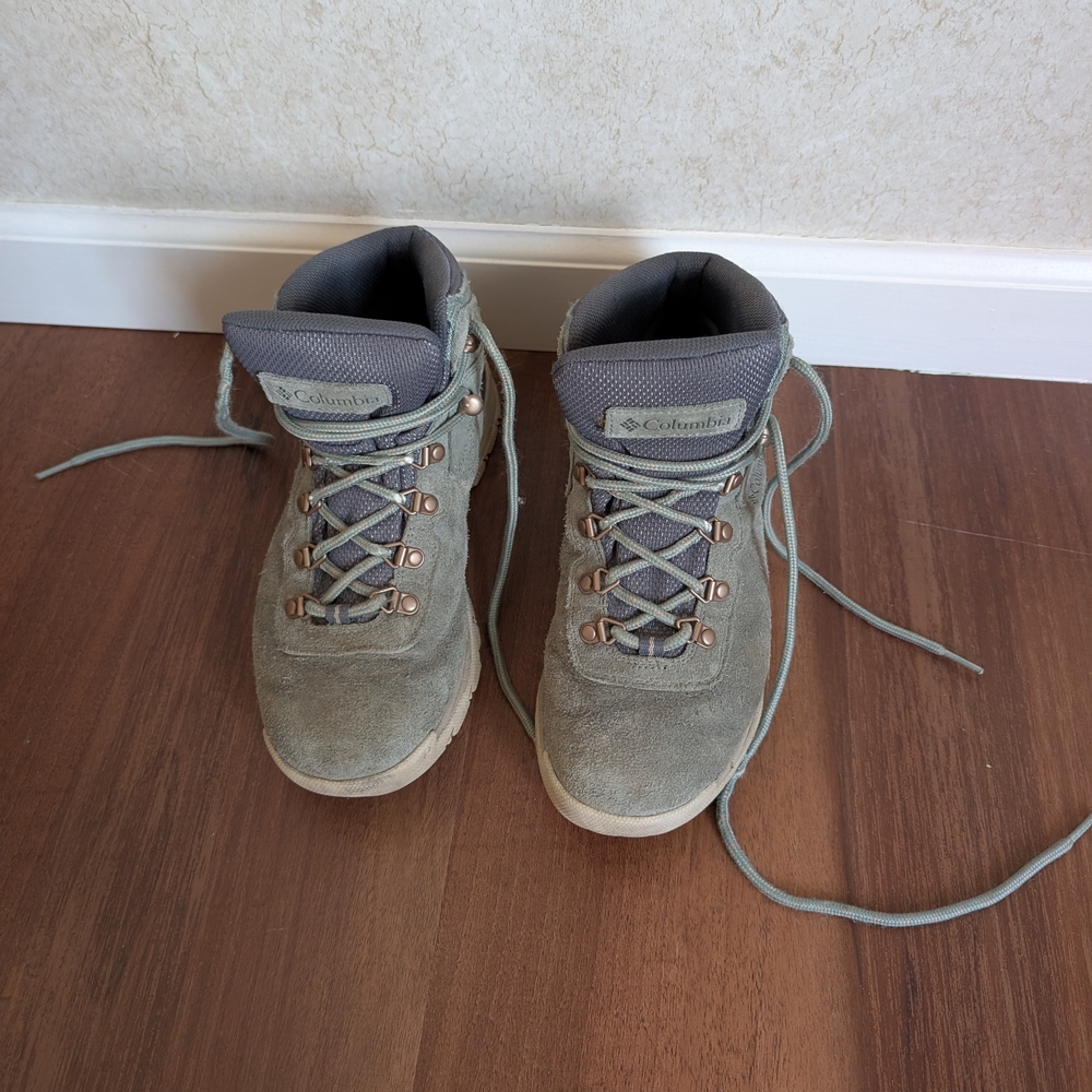 Columbia Women's's Sage Hiking Boots